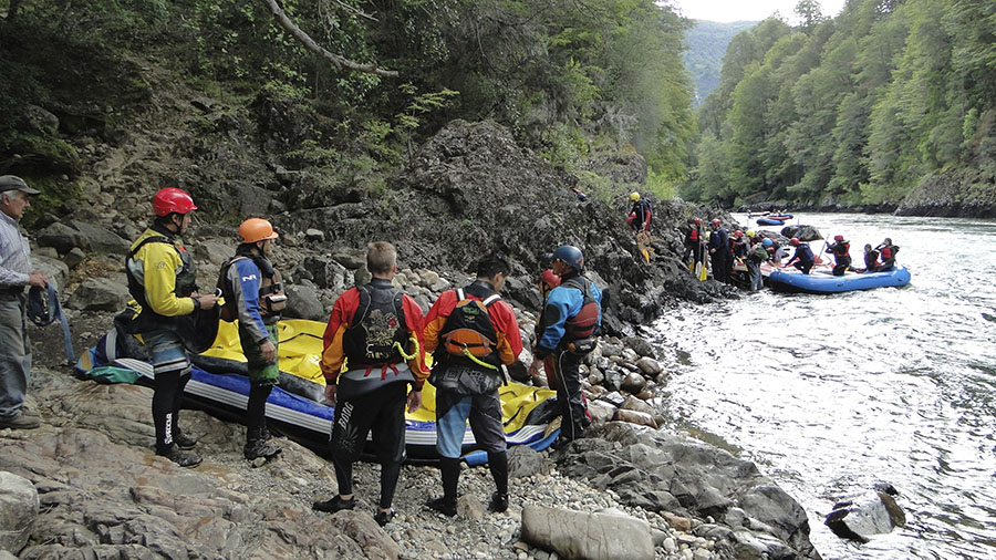 El rafting río Manso es considerado, uno de los mejores de Argentina. Desde El Bolsón es una excursión imperdible.